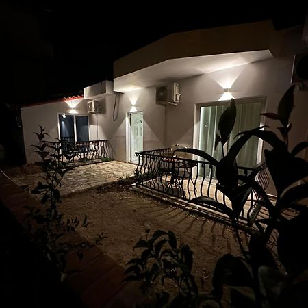 Fiore Rooms 2 卡萨米尔 外观 照片